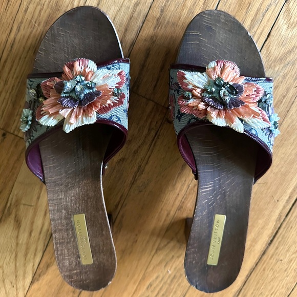 Louis Vuitton Monogram Floral Slides Blue/Peach - Picture 2 of 9